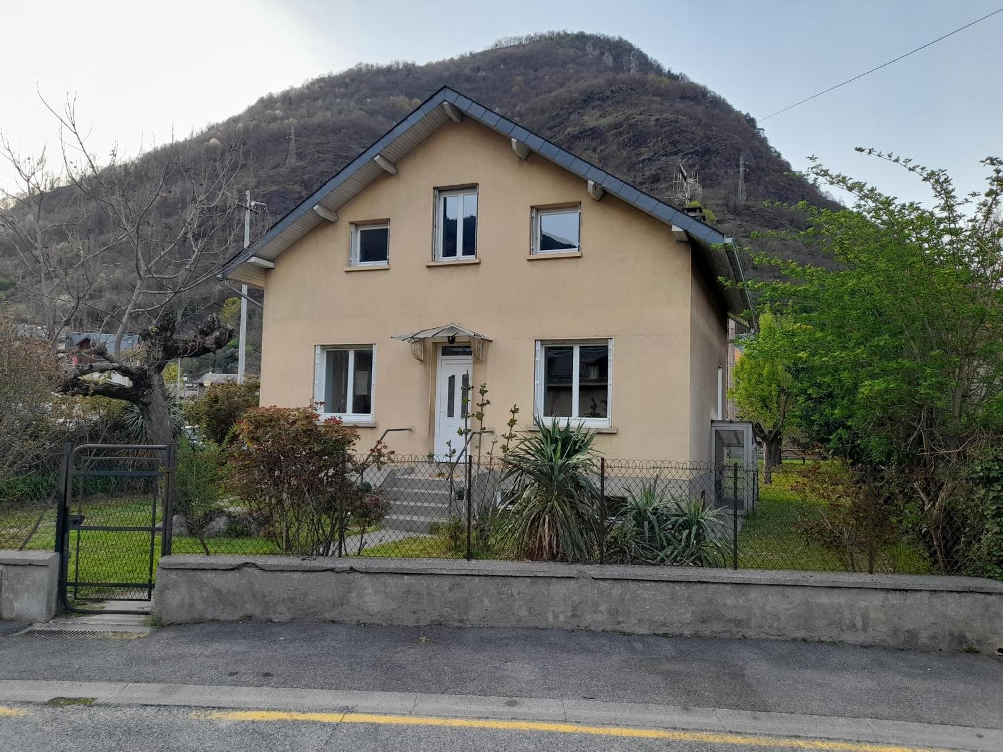 Appartement T3 Neuf 65M2 5 Personnes Avec Jardin Au Calme, Menage Inclus, Local Velo à Bagnères-de-Luchon Extérieur photo