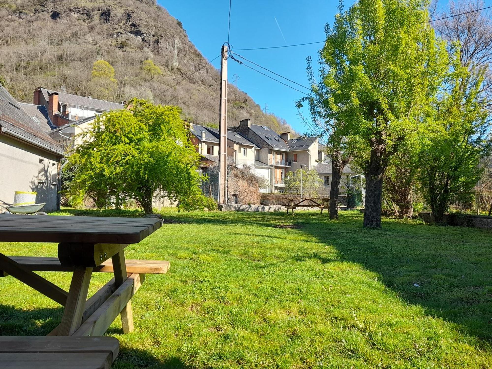 Appartement T3 Neuf 65M2 5 Personnes Avec Jardin Au Calme, Menage Inclus, Local Velo à Bagnères-de-Luchon Extérieur photo